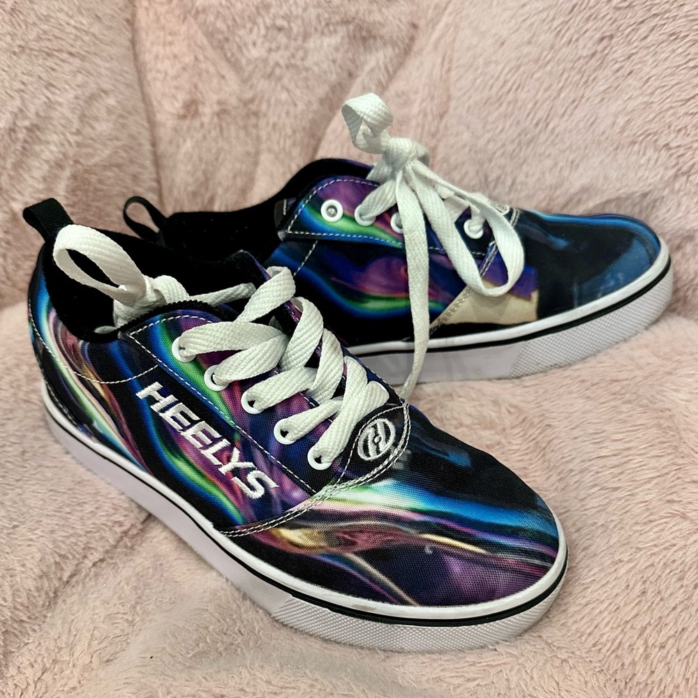 Heelys Pro 20 Skate Shoe Youth size 3